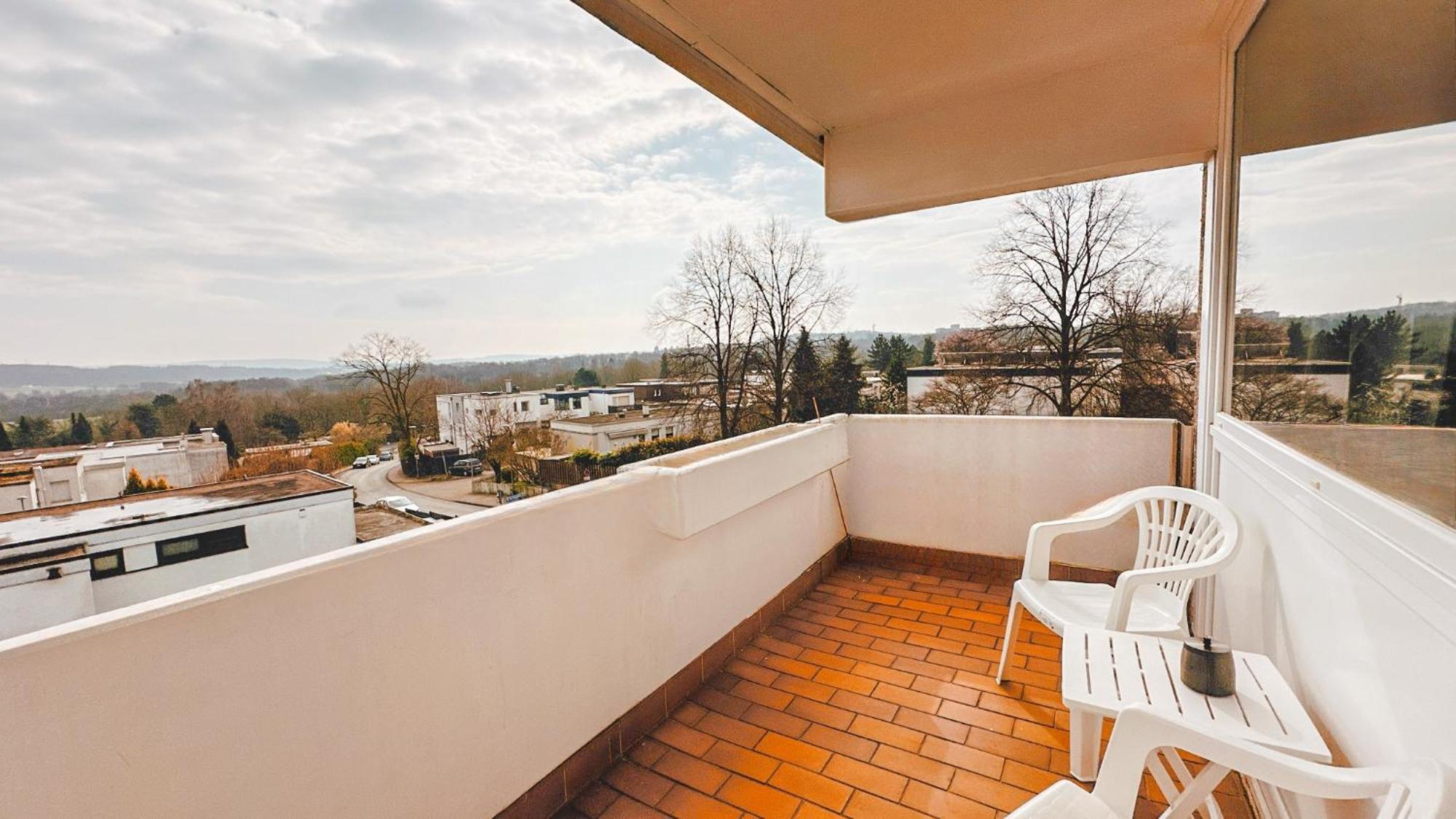 Monteurwohnung Mit Balkon Und Wohnzimmer Apartment *