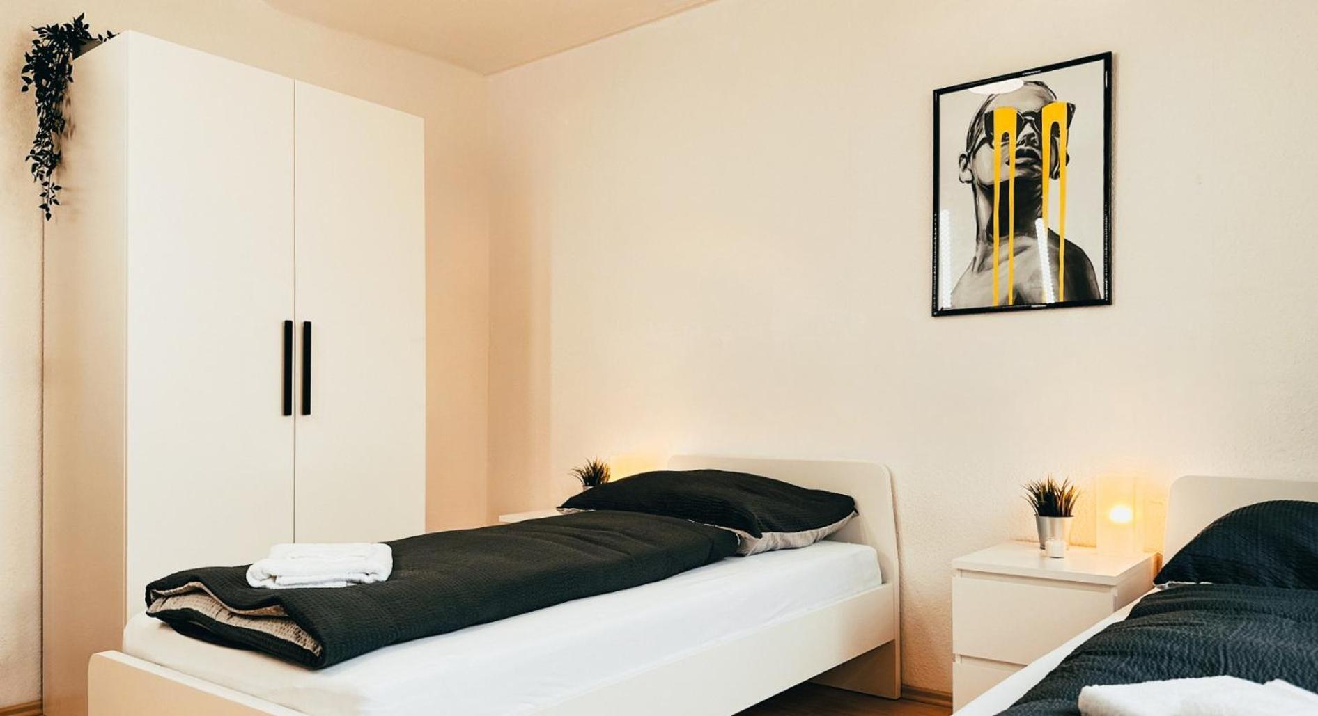 Monteurwohnung Mit Balkon Und Wohnzimmer Bochum