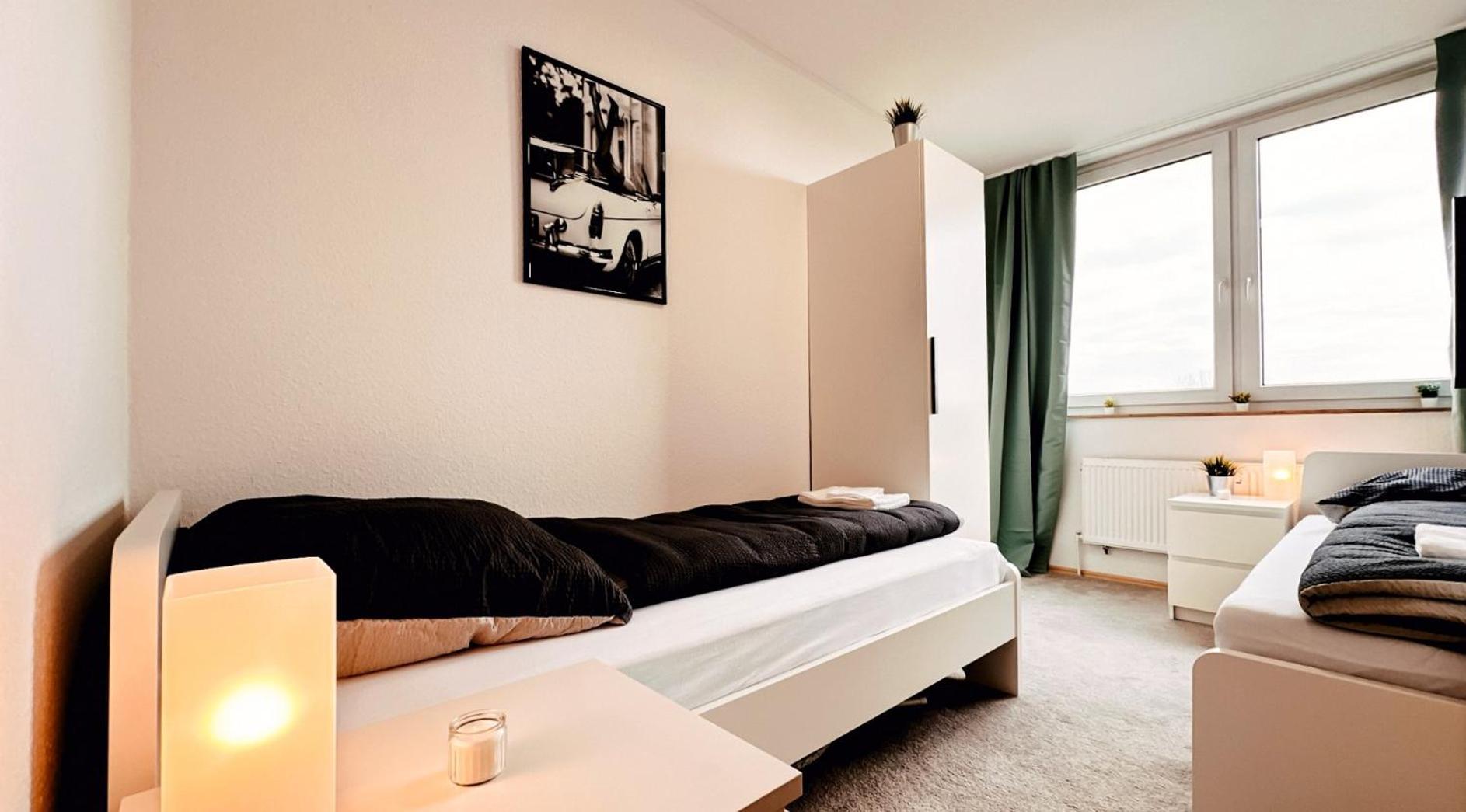 Monteurwohnung Mit Balkon Und Wohnzimmer Apartment Bochum