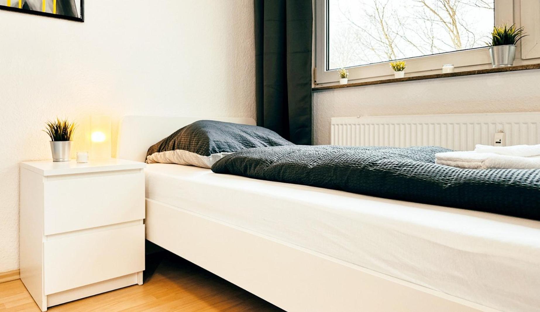 Monteurwohnung Mit Balkon Und Wohnzimmer Apartment *
