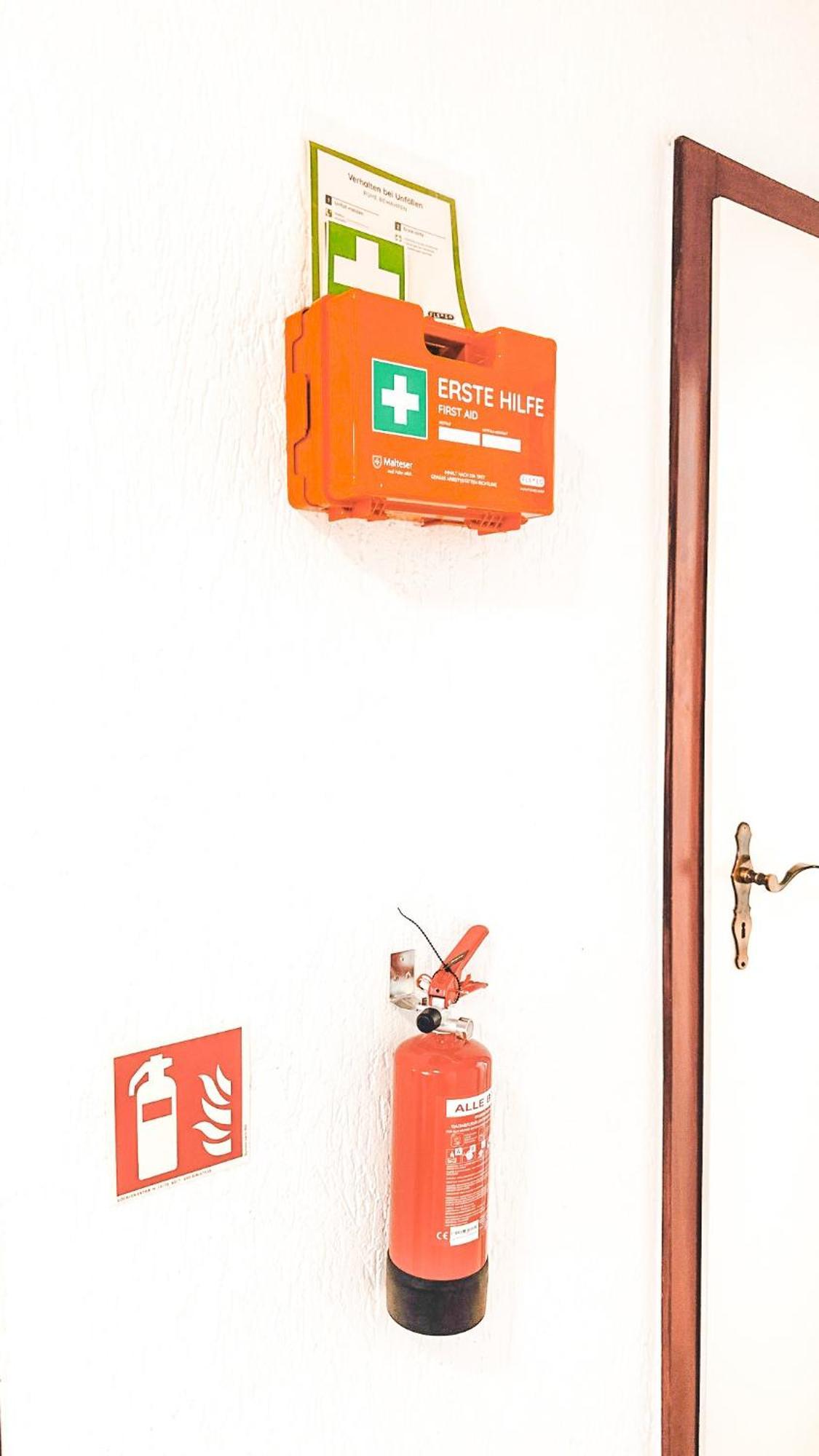 Monteurwohnung Mit Balkon Und Wohnzimmer * Bochum